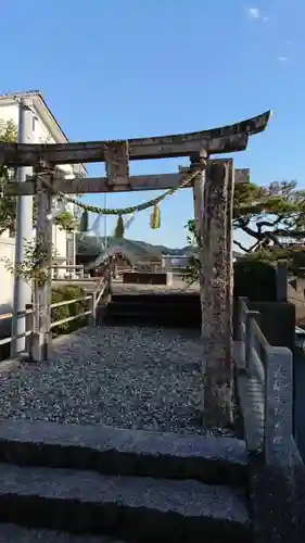 鳴無神社の鳥居