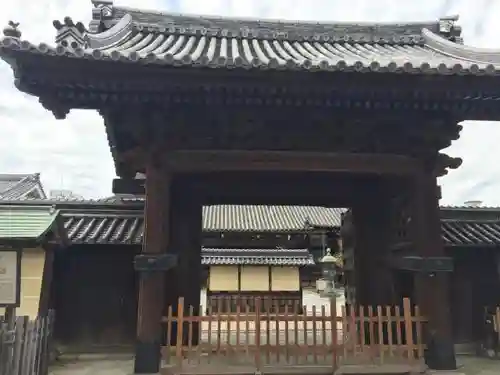 願泉寺（貝塚御坊）の山門・神門