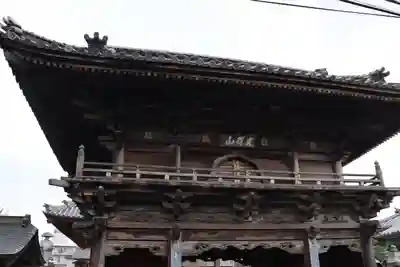 観音寺の山門・神門