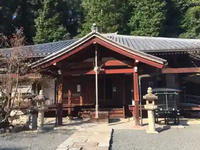 安岡寺の本殿・本堂