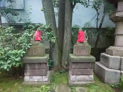 於岩稲荷田宮神社の狛犬