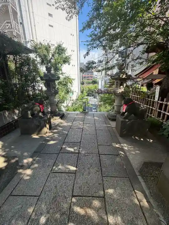 市谷亀岡八幡宮の{uncategorized: "未分類", other: "その他", undefined: "問題あり", building: "その他建物", grave: "お墓", sacred_gate: "鳥居", guardian: "狛犬", statue: "像", buddha: "仏像", history: "歴史", nature: "自然", garden: "庭園", animal: "動物", pagoda: "塔", temizu: "手水舎", mountain_gate: "山門・神門", sanctuary: "本殿・本堂", subordinate: "末社・摂社", art: "芸術", scenery: "景色", jizo: "地蔵", ema: "絵馬", goshuin: "御朱印", omikuji: "おみくじ", items: "授与品その他", amulet: "お守り", goshuincho: "御朱印帳", eats: "食事", festival: "お祭り", votive_dance: "神楽", shichigosan: "七五三参", wedding: "結婚式", experience: "体験その他", initially: "初詣", around: "周辺", anti_infection: "感染症対策"}
