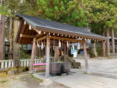 諏訪大社の手水舎