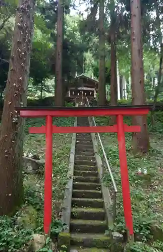 矢背負稲荷神社の鳥居