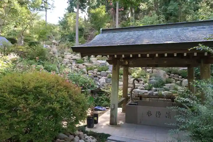 忉利天上寺の手水舎