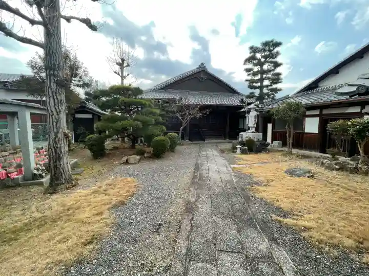 西福寺の{uncategorized: "未分類", other: "その他", undefined: "問題あり", building: "その他建物", grave: "お墓", sacred_gate: "鳥居", guardian: "狛犬", statue: "像", buddha: "仏像", history: "歴史", nature: "自然", garden: "庭園", animal: "動物", pagoda: "塔", temizu: "手水舎", mountain_gate: "山門・神門", sanctuary: "本殿・本堂", subordinate: "末社・摂社", art: "芸術", scenery: "景色", jizo: "地蔵", ema: "絵馬", goshuin: "御朱印", omikuji: "おみくじ", items: "授与品その他", amulet: "お守り", goshuincho: "御朱印帳", eats: "食事", festival: "お祭り", votive_dance: "神楽", shichigosan: "七五三参", wedding: "結婚式", experience: "体験その他", initially: "初詣", around: "周辺", anti_infection: "感染症対策"}