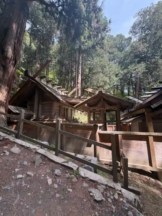 仁科神明宮の{uncategorized: "未分類", other: "その他", undefined: "問題あり", building: "その他建物", grave: "お墓", sacred_gate: "鳥居", guardian: "狛犬", statue: "像", buddha: "仏像", history: "歴史", nature: "自然", garden: "庭園", animal: "動物", pagoda: "塔", temizu: "手水舎", mountain_gate: "山門・神門", sanctuary: "本殿・本堂", subordinate: "末社・摂社", art: "芸術", scenery: "景色", jizo: "地蔵", ema: "絵馬", goshuin: "御朱印", omikuji: "おみくじ", items: "授与品その他", amulet: "お守り", goshuincho: "御朱印帳", eats: "食事", festival: "お祭り", votive_dance: "神楽", shichigosan: "七五三参", wedding: "結婚式", experience: "体験その他", initially: "初詣", around: "周辺", anti_infection: "感染症対策"}