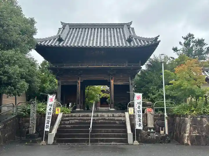 曹源寺の山門・神門