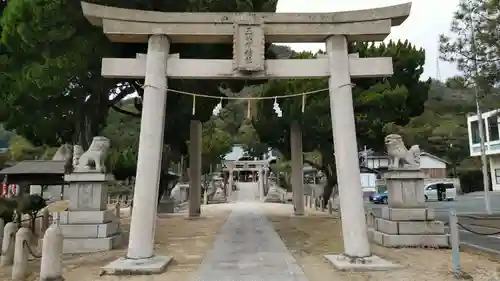 玉比咩神社の鳥居