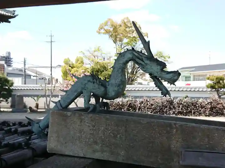 三河別院の手水舎