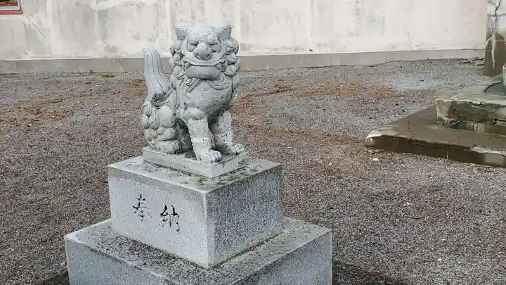 枝幸厳島神社の狛犬