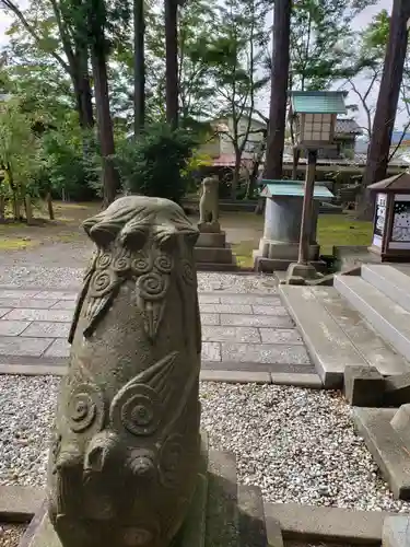 八幡神社の狛犬