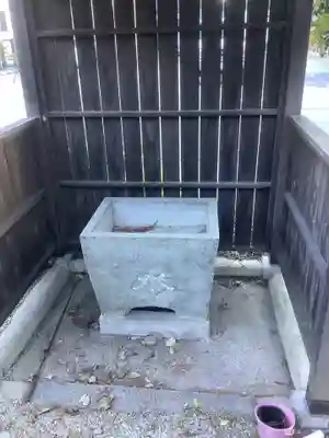 宗教法人御山本部の手水舎