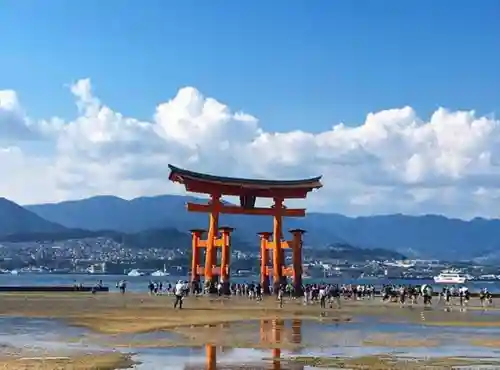 厳島神社の鳥居