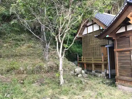 八幡神社の本殿