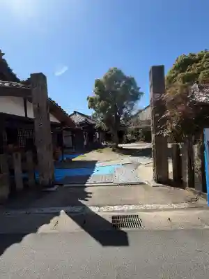 宝全寺の{uncategorized: "未分類", other: "その他", undefined: "問題あり", building: "その他建物", grave: "お墓", sacred_gate: "鳥居", guardian: "狛犬", statue: "像", buddha: "仏像", history: "歴史", nature: "自然", garden: "庭園", animal: "動物", pagoda: "塔", temizu: "手水舎", mountain_gate: "山門・神門", sanctuary: "本殿・本堂", subordinate: "末社・摂社", art: "芸術", scenery: "景色", jizo: "地蔵", ema: "絵馬", goshuin: "御朱印", omikuji: "おみくじ", items: "授与品その他", amulet: "お守り", goshuincho: "御朱印帳", eats: "食事", festival: "お祭り", votive_dance: "神楽", shichigosan: "七五三参", wedding: "結婚式", experience: "体験その他", initially: "初詣", around: "周辺", anti_infection: "感染症対策"}
