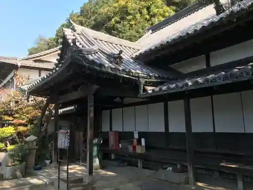 磐台寺の本殿