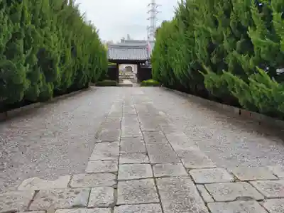 大乗院の山門・神門