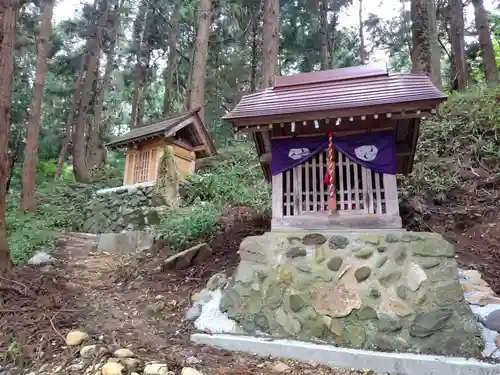 鼬幣稲荷神社の末社・摂社