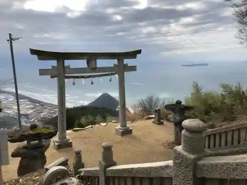 高屋神社の鳥居