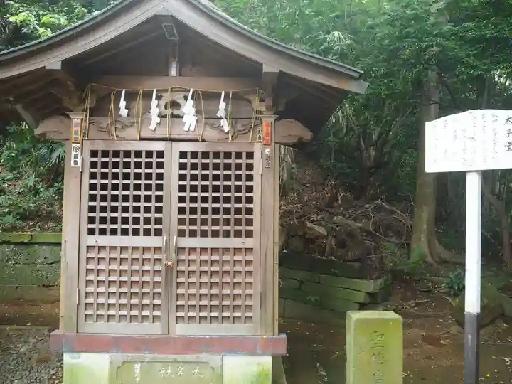 諏訪神社の末社・摂社