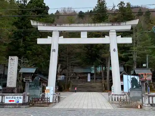 諏訪大社の鳥居