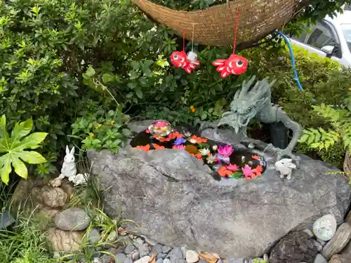 三輪神社の手水舎