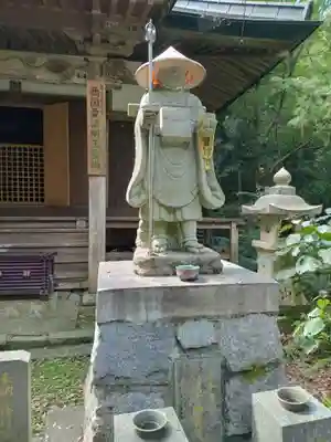 施福寺の像