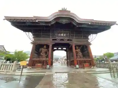 善光寺の山門・神門