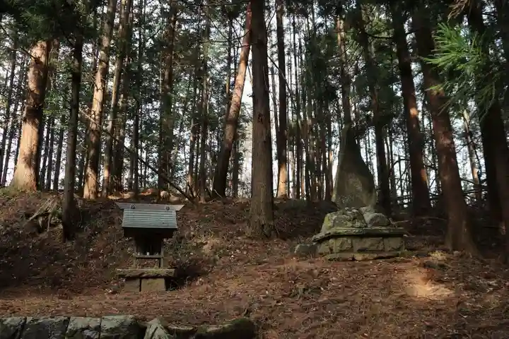 直毘神社の末社・摂社