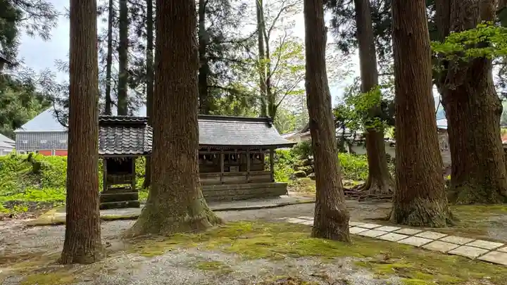 雄山神社中宮祈願殿(富山県)
