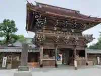 西新井大師総持寺の山門・神門