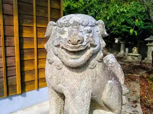 十二神社の狛犬