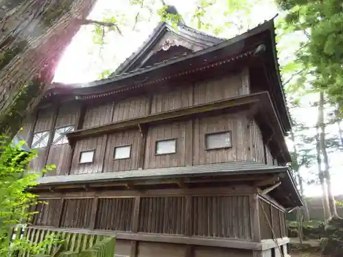 小室浅間神社の本殿