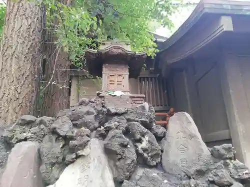 稲荷鬼王神社の末社・摂社