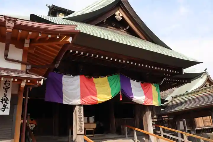 弘明寺の本殿・本堂