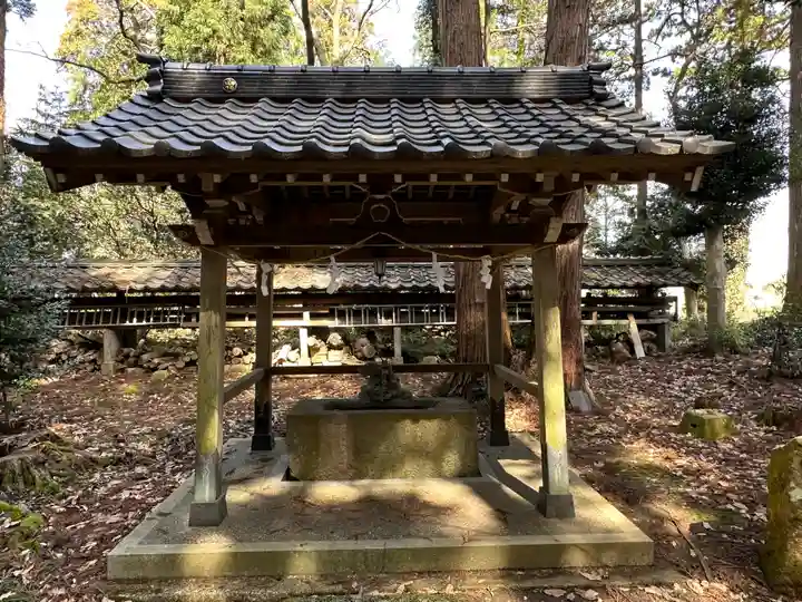 石部神社の手水舎