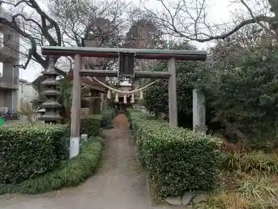 塩釜稲荷神社の鳥居