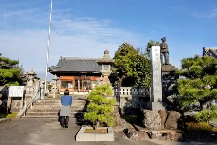 六條神社の山門・神門