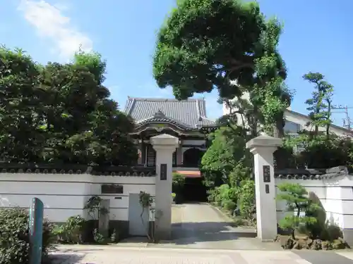 霊梅寺の山門