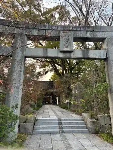 鳥飼八幡宮の{uncategorized: "未分類", other: "その他", undefined: "問題あり", building: "その他建物", grave: "お墓", sacred_gate: "鳥居", guardian: "狛犬", statue: "像", buddha: "仏像", history: "歴史", nature: "自然", garden: "庭園", animal: "動物", pagoda: "塔", temizu: "手水舎", mountain_gate: "山門・神門", sanctuary: "本殿・本堂", subordinate: "末社・摂社", art: "芸術", scenery: "景色", jizo: "地蔵", ema: "絵馬", goshuin: "御朱印", omikuji: "おみくじ", items: "授与品その他", amulet: "お守り", goshuincho: "御朱印帳", eats: "食事", festival: "お祭り", votive_dance: "神楽", shichigosan: "七五三参", wedding: "結婚式", experience: "体験その他", initially: "初詣", around: "周辺", anti_infection: "感染症対策"}