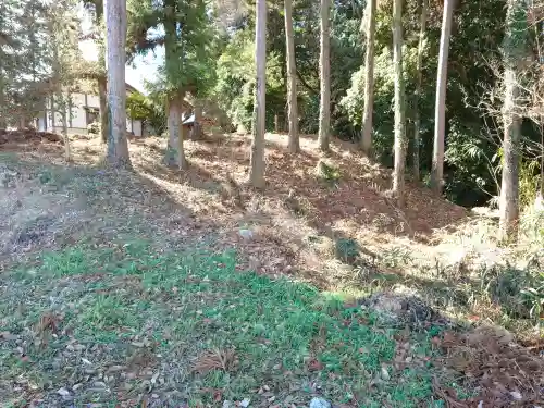 淡洲神社（勝田）の{uncategorized: "未分類", other: "その他", undefined: "問題あり", building: "その他建物", grave: "お墓", sacred_gate: "鳥居", guardian: "狛犬", statue: "像", buddha: "仏像", history: "歴史", nature: "自然", garden: "庭園", animal: "動物", pagoda: "塔", temizu: "手水舎", mountain_gate: "山門・神門", sanctuary: "本殿・本堂", subordinate: "末社・摂社", art: "芸術", scenery: "景色", jizo: "地蔵", ema: "絵馬", goshuin: "御朱印", omikuji: "おみくじ", items: "授与品その他", amulet: "お守り", goshuincho: "御朱印帳", eats: "食事", festival: "お祭り", votive_dance: "神楽", shichigosan: "七五三参", wedding: "結婚式", experience: "体験その他", initially: "初詣", around: "周辺", anti_infection: "感染症対策"}