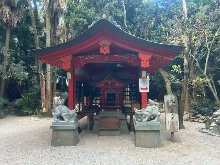 青島神社(青島神宮)の{uncategorized: "未分類", other: "その他", undefined: "問題あり", building: "その他建物", grave: "お墓", sacred_gate: "鳥居", guardian: "狛犬", statue: "像", buddha: "仏像", history: "歴史", nature: "自然", garden: "庭園", animal: "動物", pagoda: "塔", temizu: "手水舎", mountain_gate: "山門・神門", sanctuary: "本殿・本堂", subordinate: "末社・摂社", art: "芸術", scenery: "景色", jizo: "地蔵", ema: "絵馬", goshuin: "御朱印", omikuji: "おみくじ", items: "授与品その他", amulet: "お守り", goshuincho: "御朱印帳", eats: "食事", festival: "お祭り", votive_dance: "神楽", shichigosan: "七五三参", wedding: "結婚式", experience: "体験その他", initially: "初詣", around: "周辺", anti_infection: "感染症対策"}