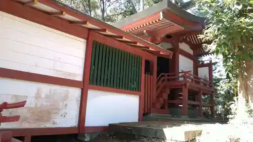 鼻節神社の本殿