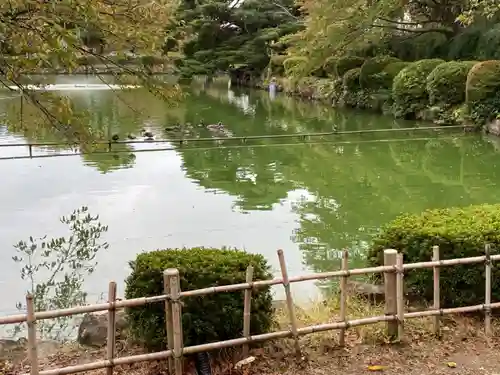 荘内神社の庭園