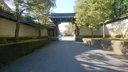 仁和寺の山門