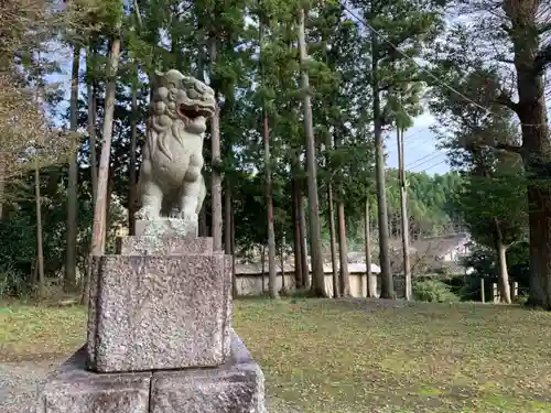 八幡神社の狛犬