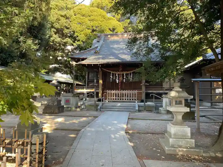 白髭神社の{uncategorized: "未分類", other: "その他", undefined: "問題あり", building: "その他建物", grave: "お墓", sacred_gate: "鳥居", guardian: "狛犬", statue: "像", buddha: "仏像", history: "歴史", nature: "自然", garden: "庭園", animal: "動物", pagoda: "塔", temizu: "手水舎", mountain_gate: "山門・神門", sanctuary: "本殿・本堂", subordinate: "末社・摂社", art: "芸術", scenery: "景色", jizo: "地蔵", ema: "絵馬", goshuin: "御朱印", omikuji: "おみくじ", items: "授与品その他", amulet: "お守り", goshuincho: "御朱印帳", eats: "食事", festival: "お祭り", votive_dance: "神楽", shichigosan: "七五三参", wedding: "結婚式", experience: "体験その他", initially: "初詣", around: "周辺", anti_infection: "感染症対策"}
