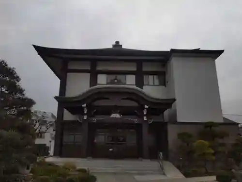 秀明寺の本殿・本堂