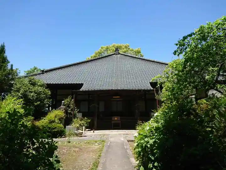 守綱寺の本殿・本堂